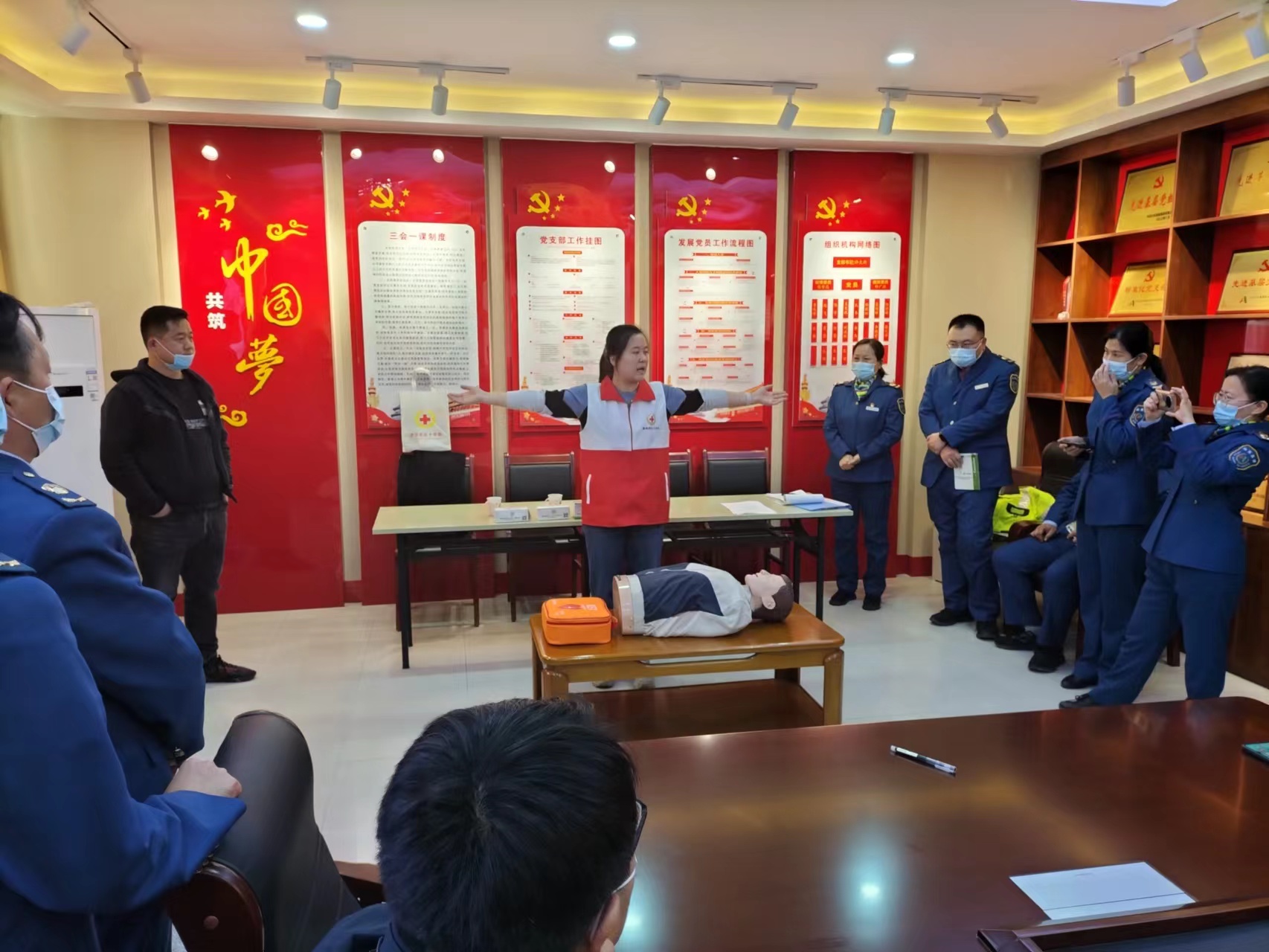 曲阜市红十字会举办高速集团公司应急救护培训班